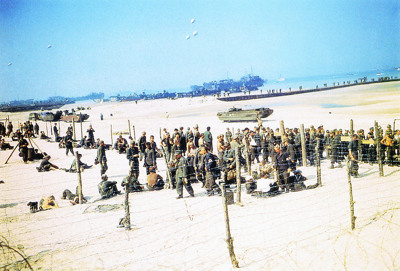 Illustration for article titled Rare Color Film And Photos Cast D-Day In A Completely New Light